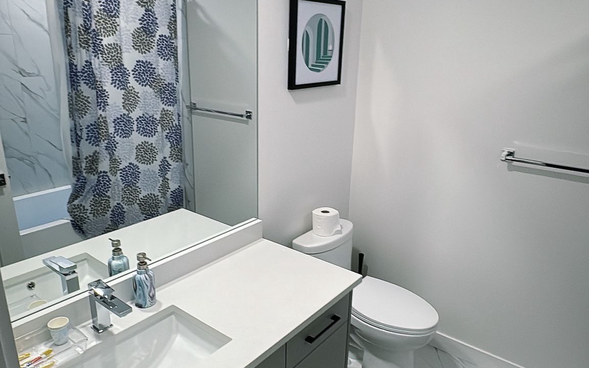 Photo of Bathroom in Division No. 11