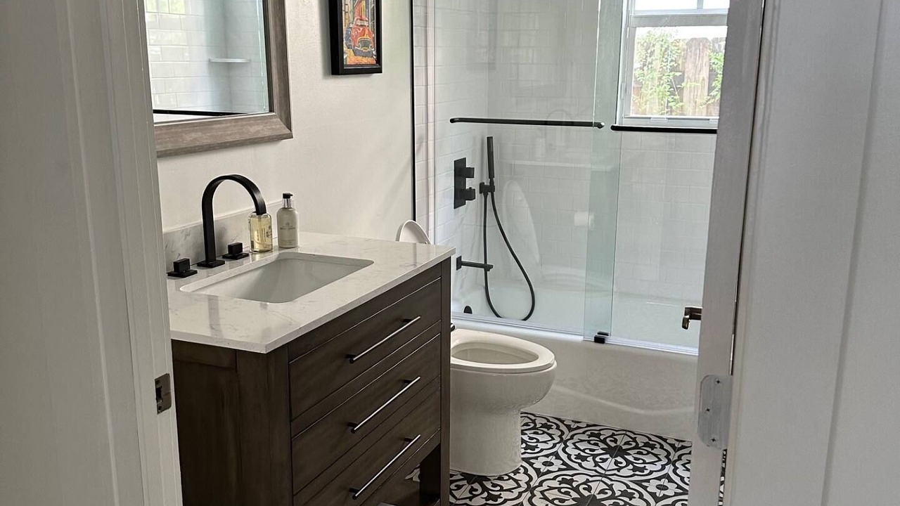 Photo of Bathroom in Old Northwood Historic District