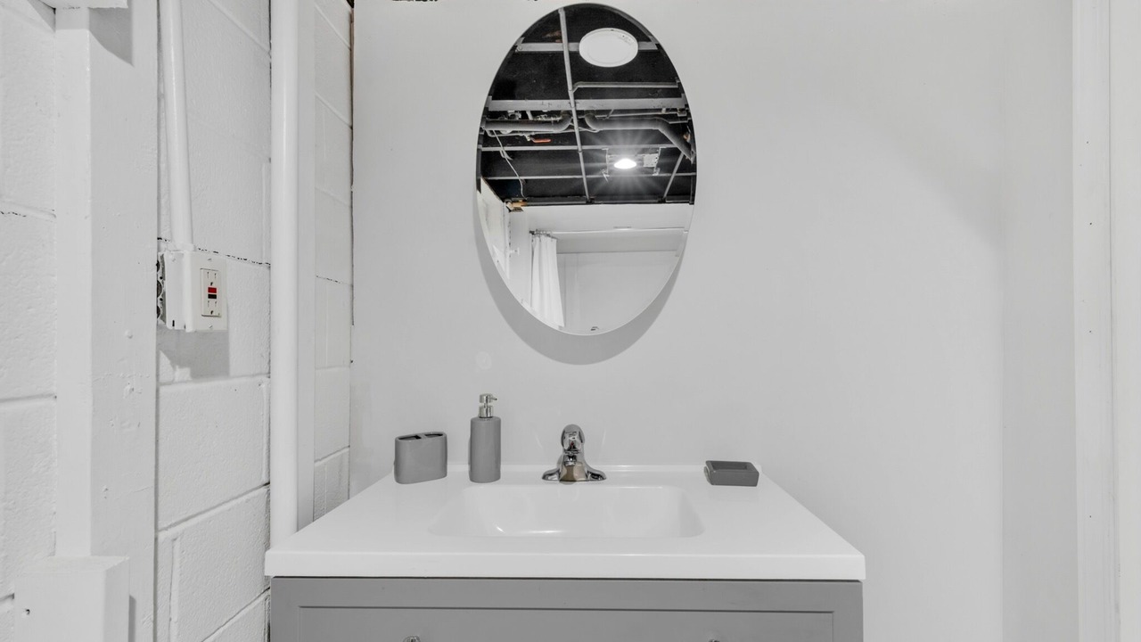 Photo of Bathroom in Lorain