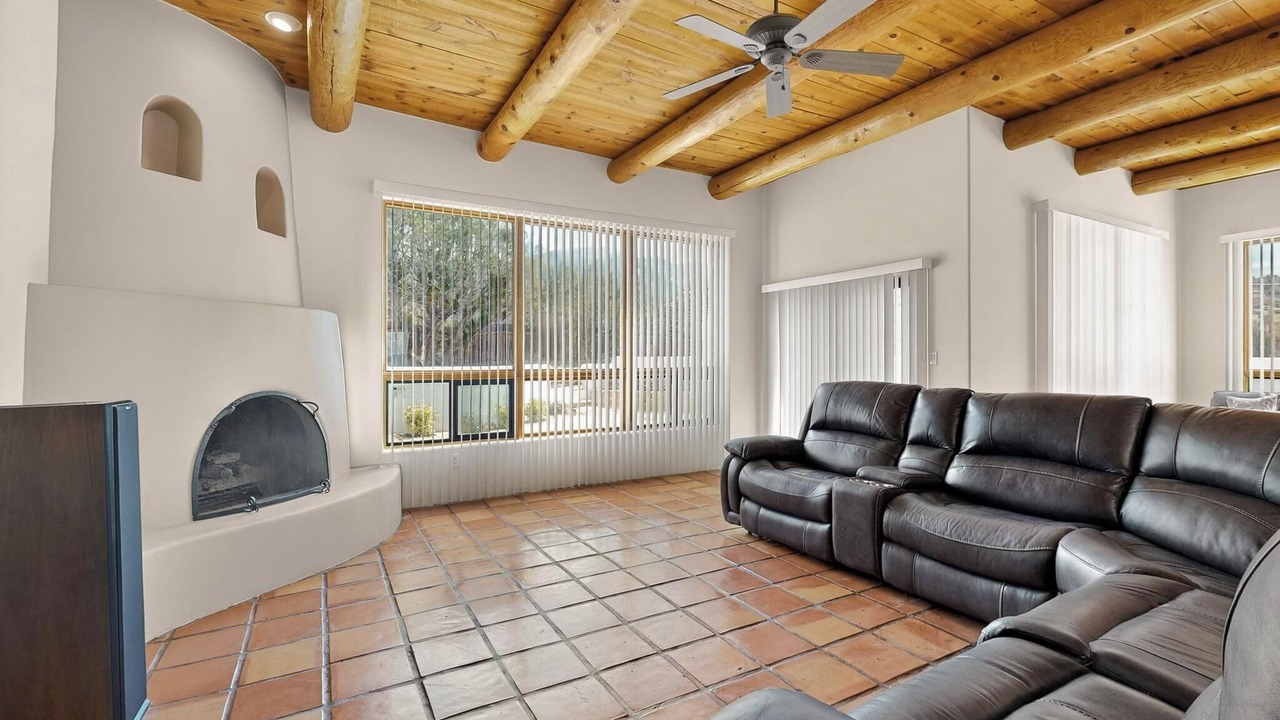 Photo of Livingroom in Placitas