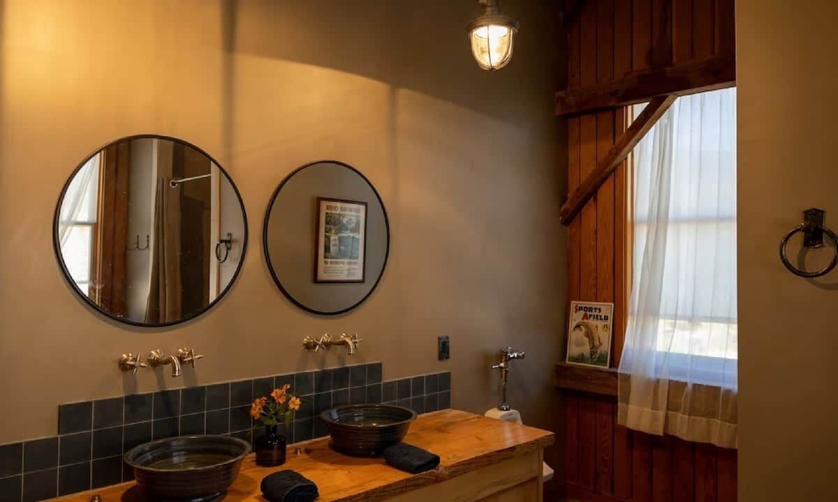 Photo of Bathroom in Howard