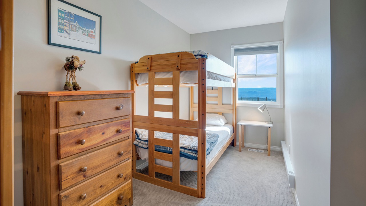 Photo of Bedroom in Silver Star Mountain