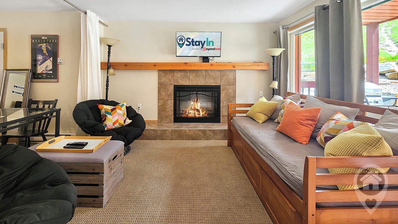Photo of Livingroom in East Kootenay