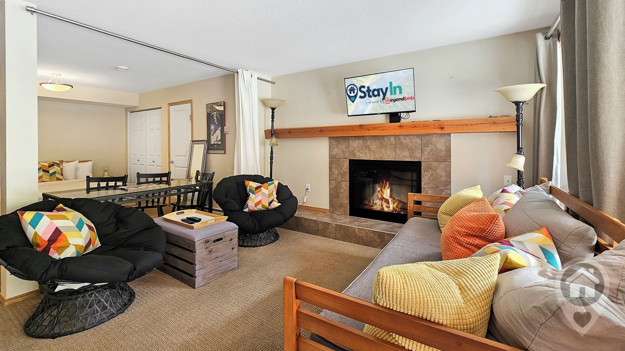 Photo of Livingroom in East Kootenay