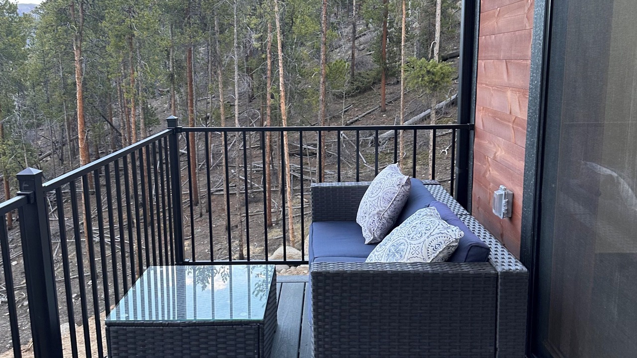 Photo of Patio Balcony in Twin Lakes