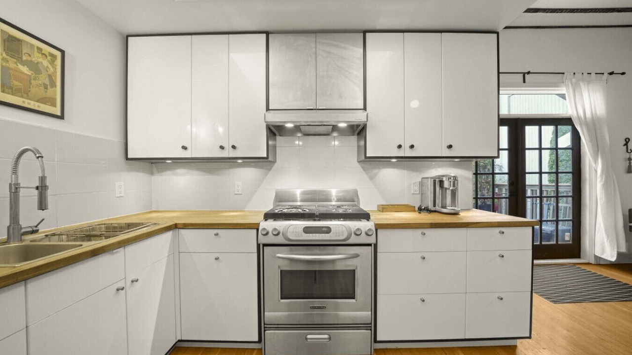 Photo of Kitchen in Downtown Eastside