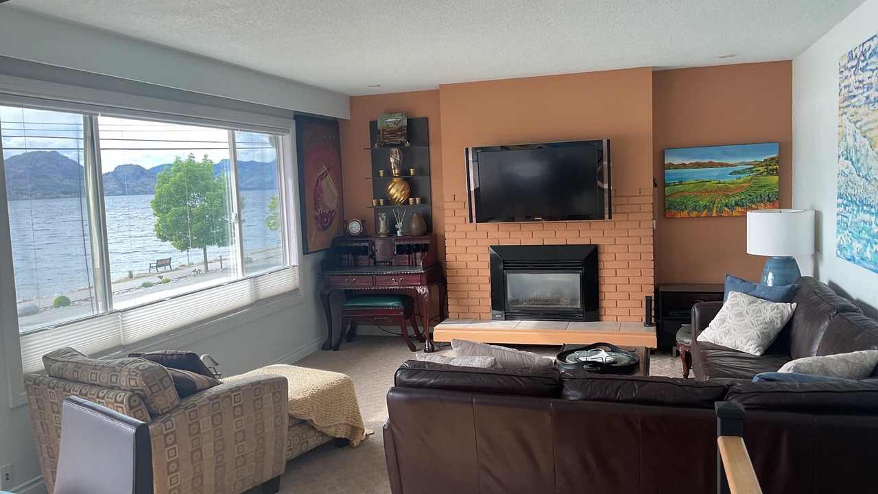 Photo of Livingroom in Central Okanagan