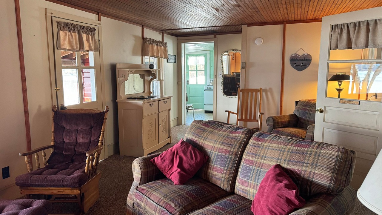 Photo of Livingroom in Queensbury