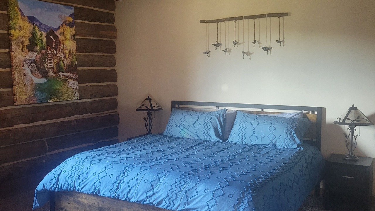 Photo of Bedroom in Glenwood Springs