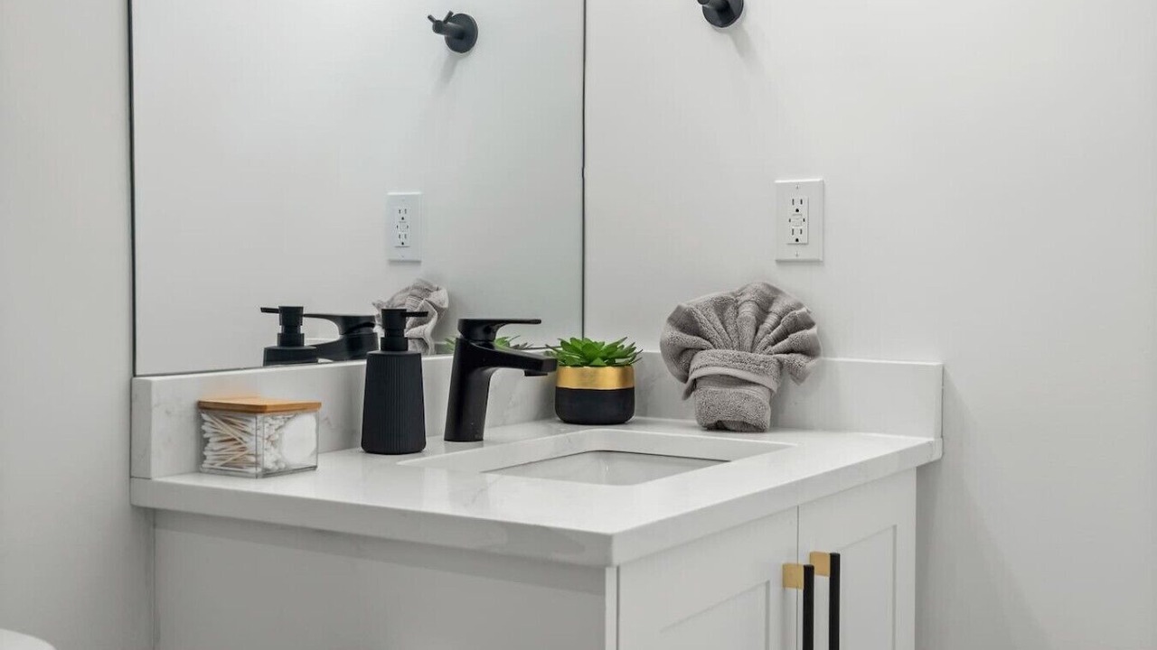 Photo of Bathroom in Shaganappi