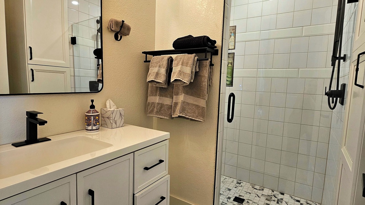 Photo of Bathroom in North Alameda