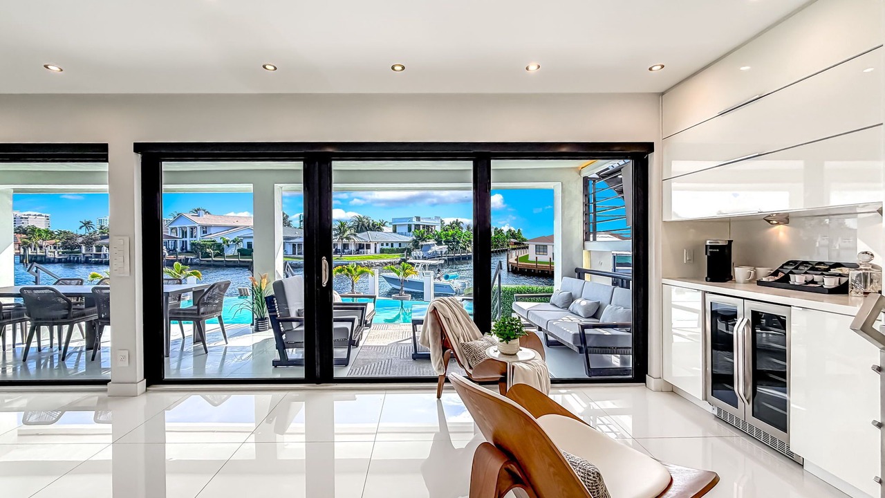 Photo of Livingroom in Pompano Isles