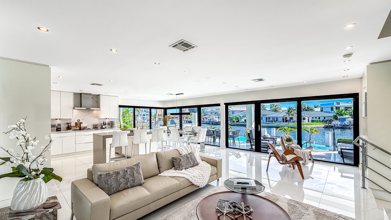 Photo of Livingroom in Pompano Isles