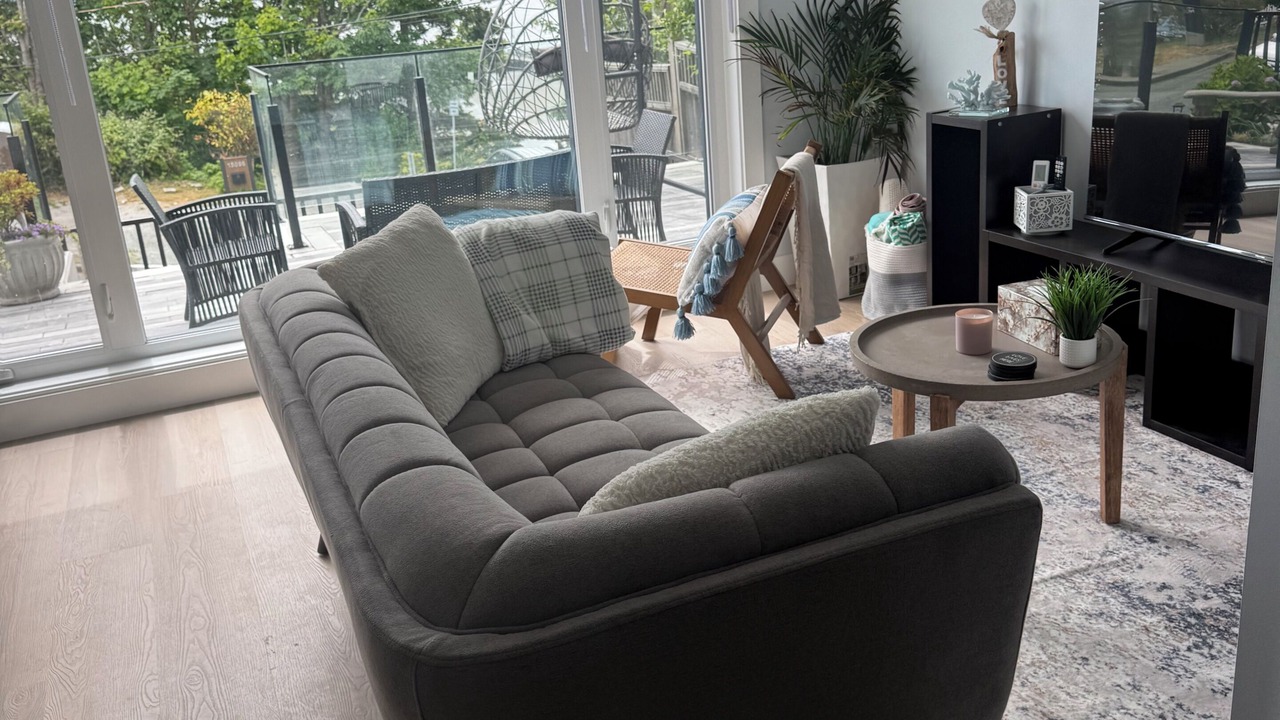 Photo of Livingroom in White Rock