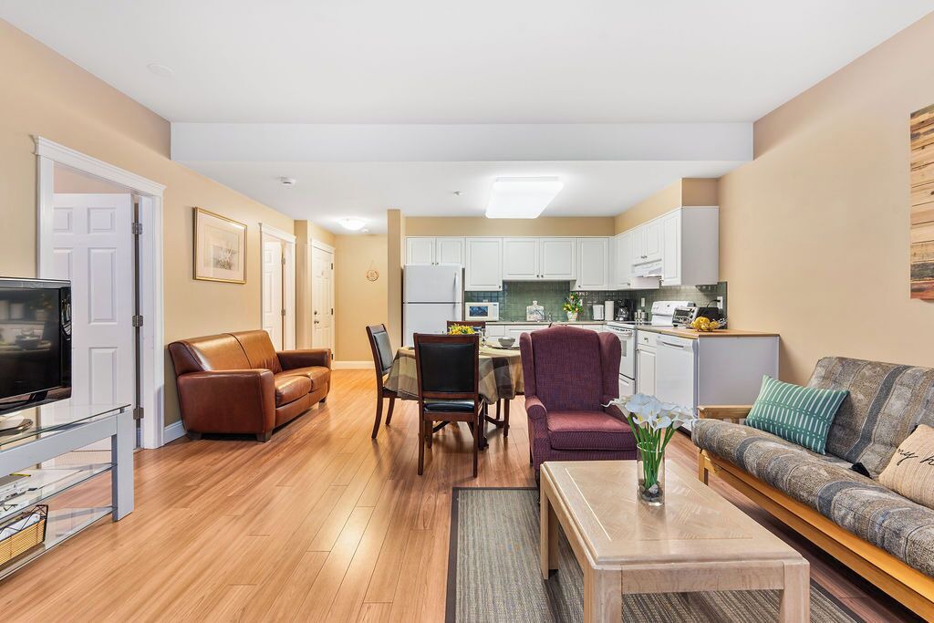 Photo of Livingroom in White Rock