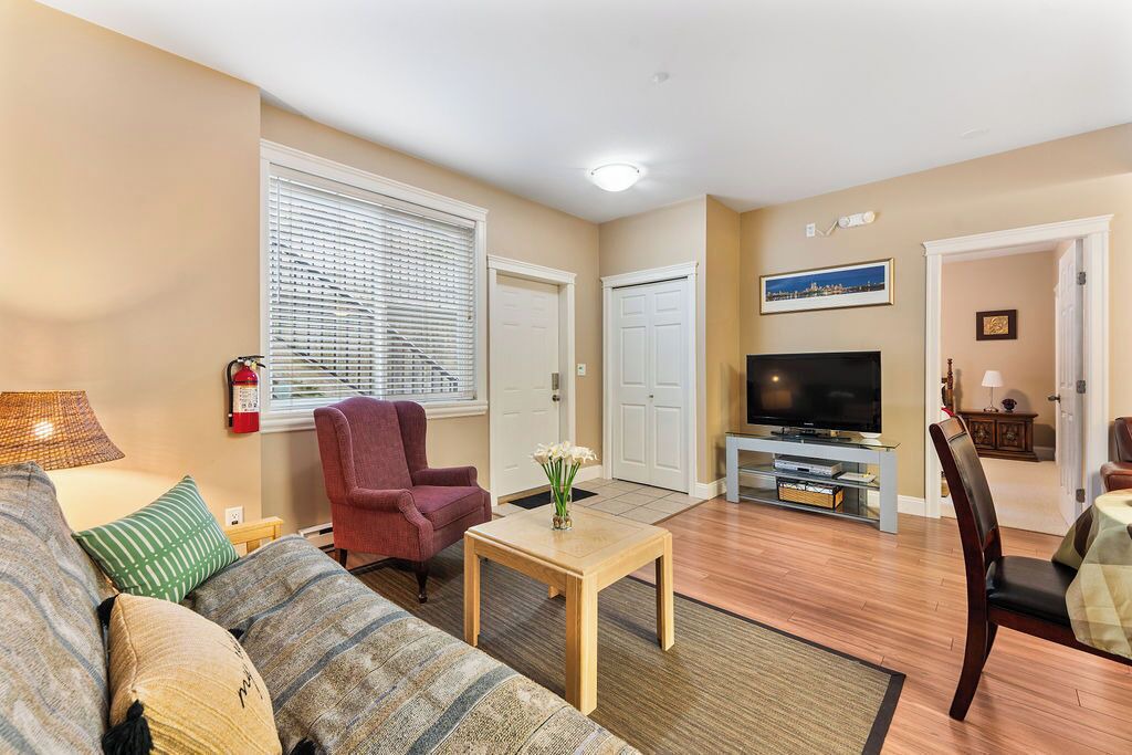 Photo of Livingroom in White Rock