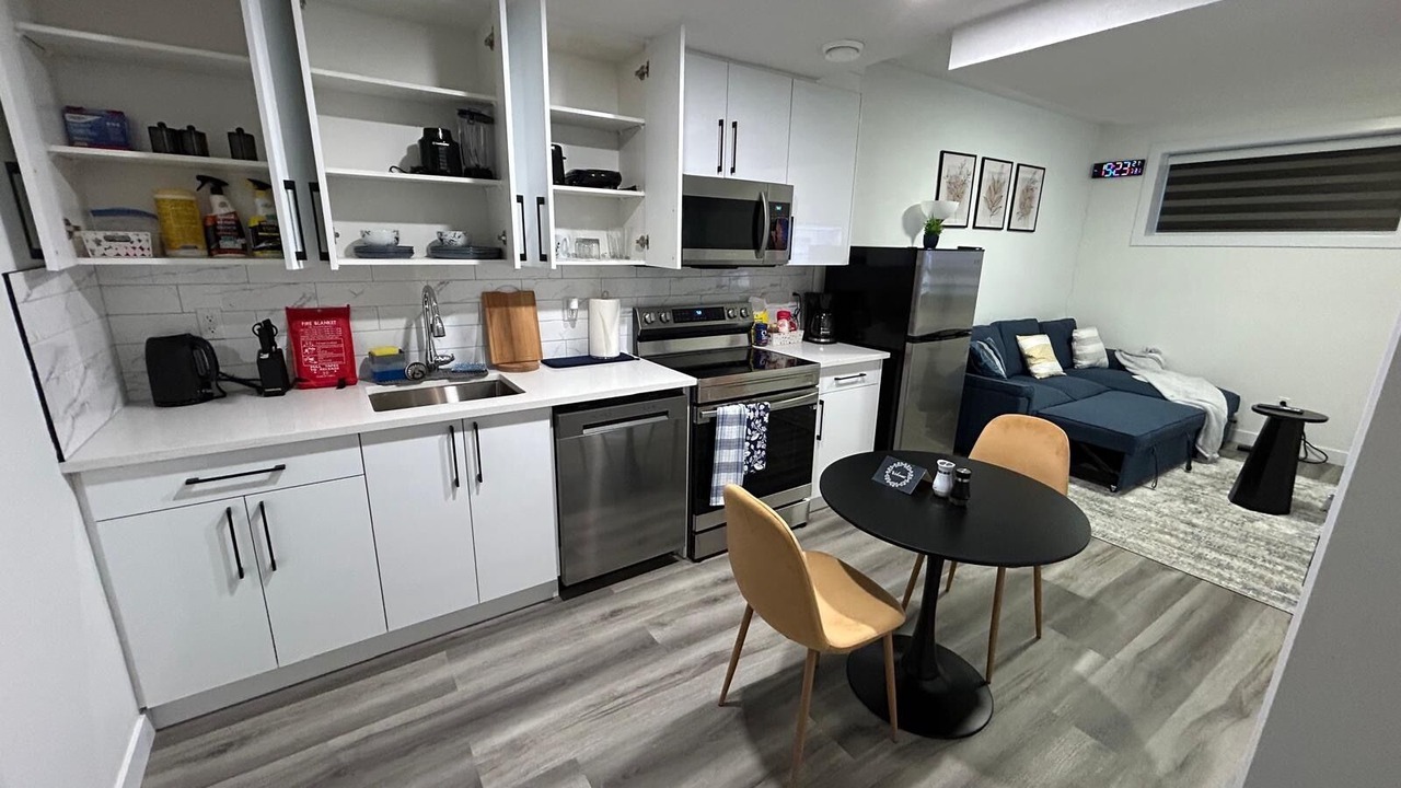 Photo of Kitchen in Division No. 11