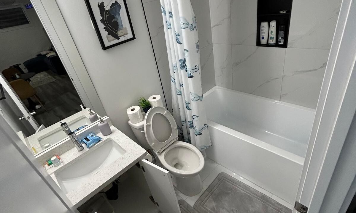 Photo of Bathroom in Division No. 11
