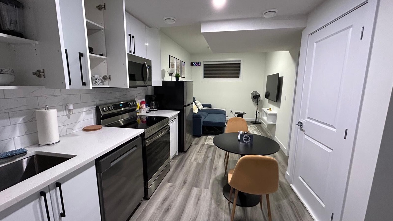 Photo of Kitchen in Division No. 11