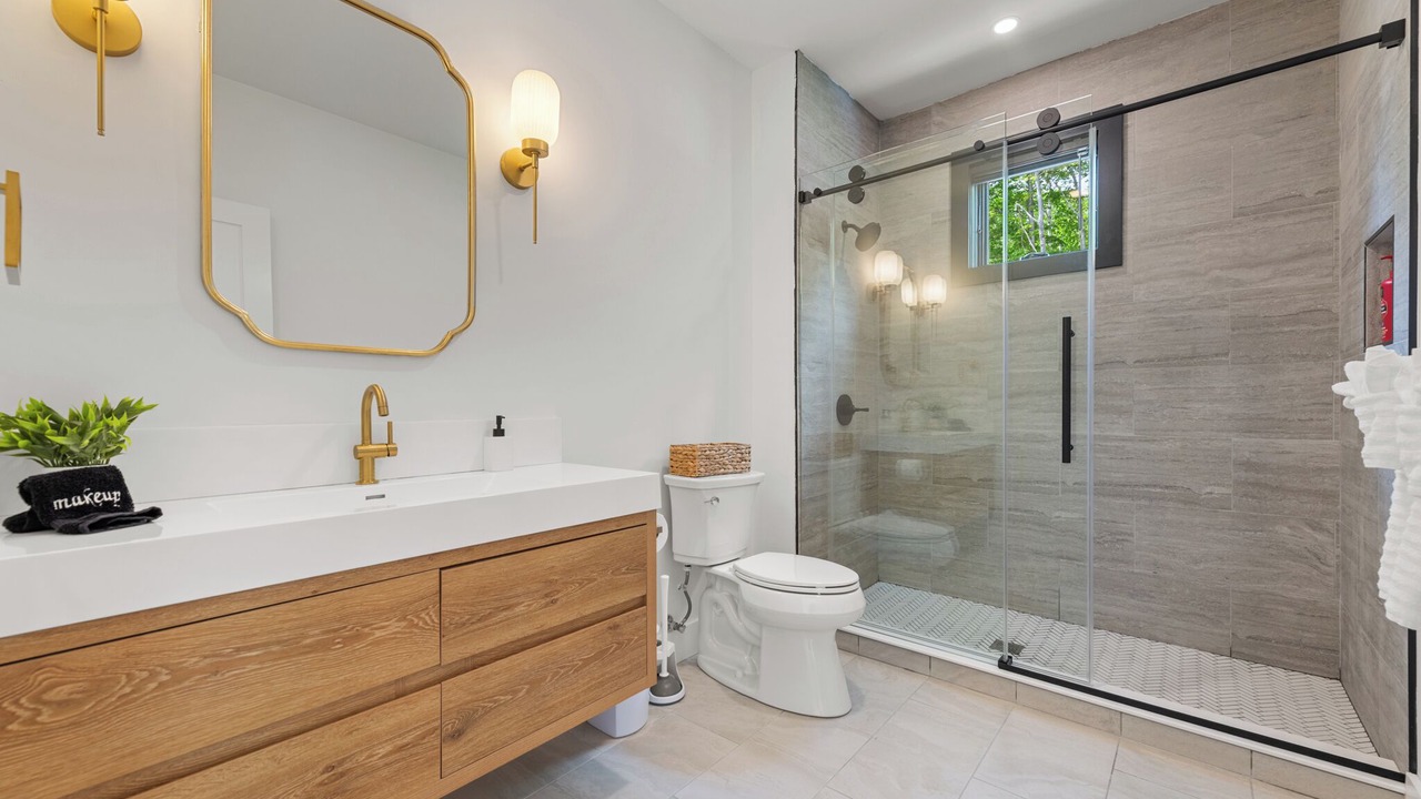 Photo of Bathroom in Campton