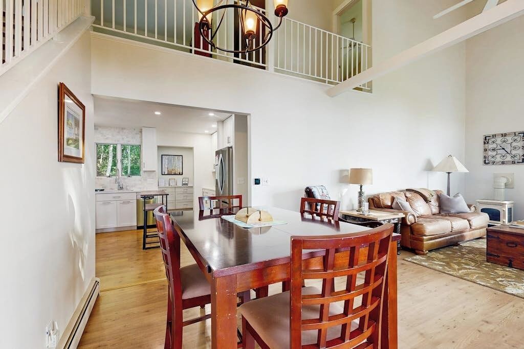Photo of Livingroom in Lincolnville