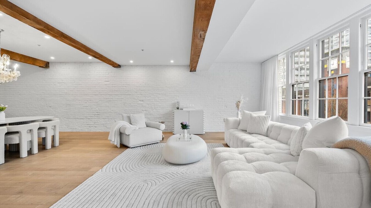 Photo of Livingroom in Chinatown