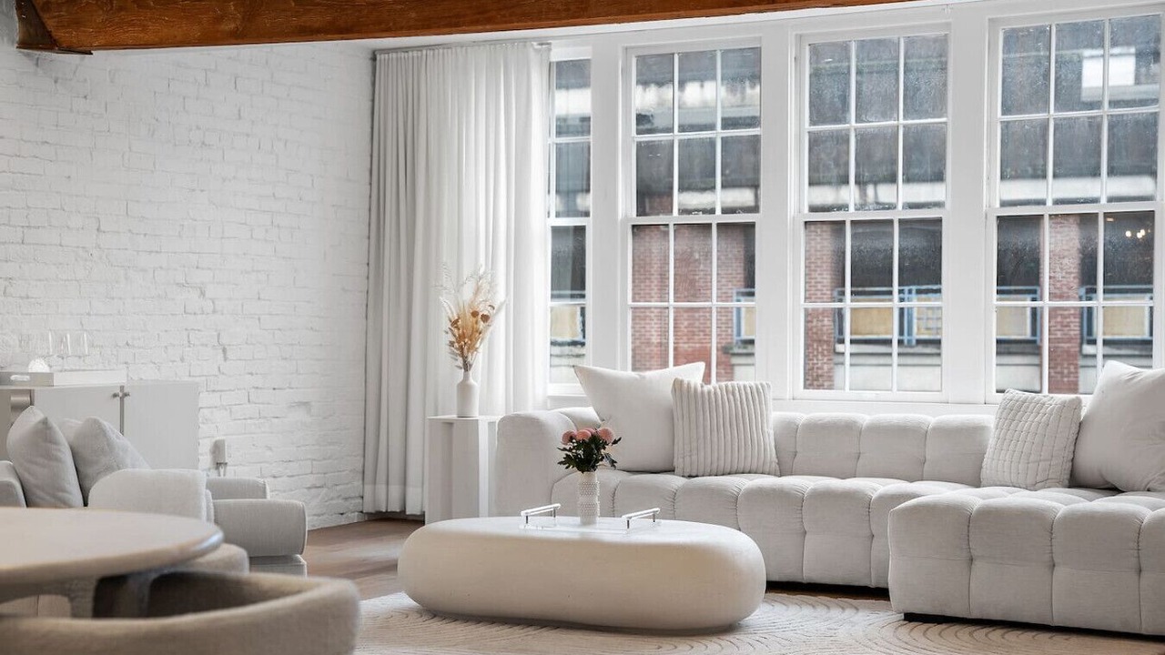 Photo of Livingroom in Chinatown