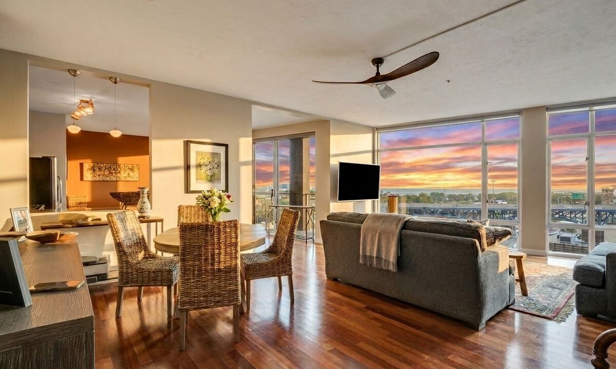 Photo of Livingroom in Ohio City