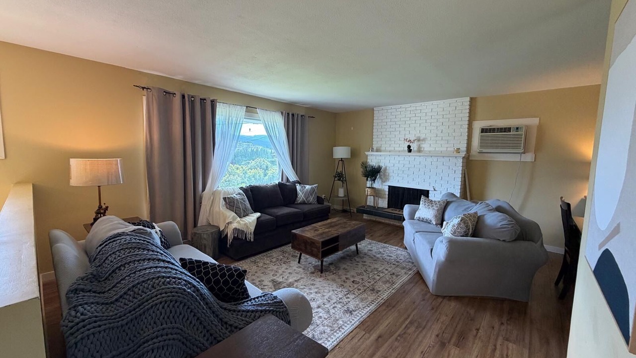 Photo of Livingroom in Black Mountain