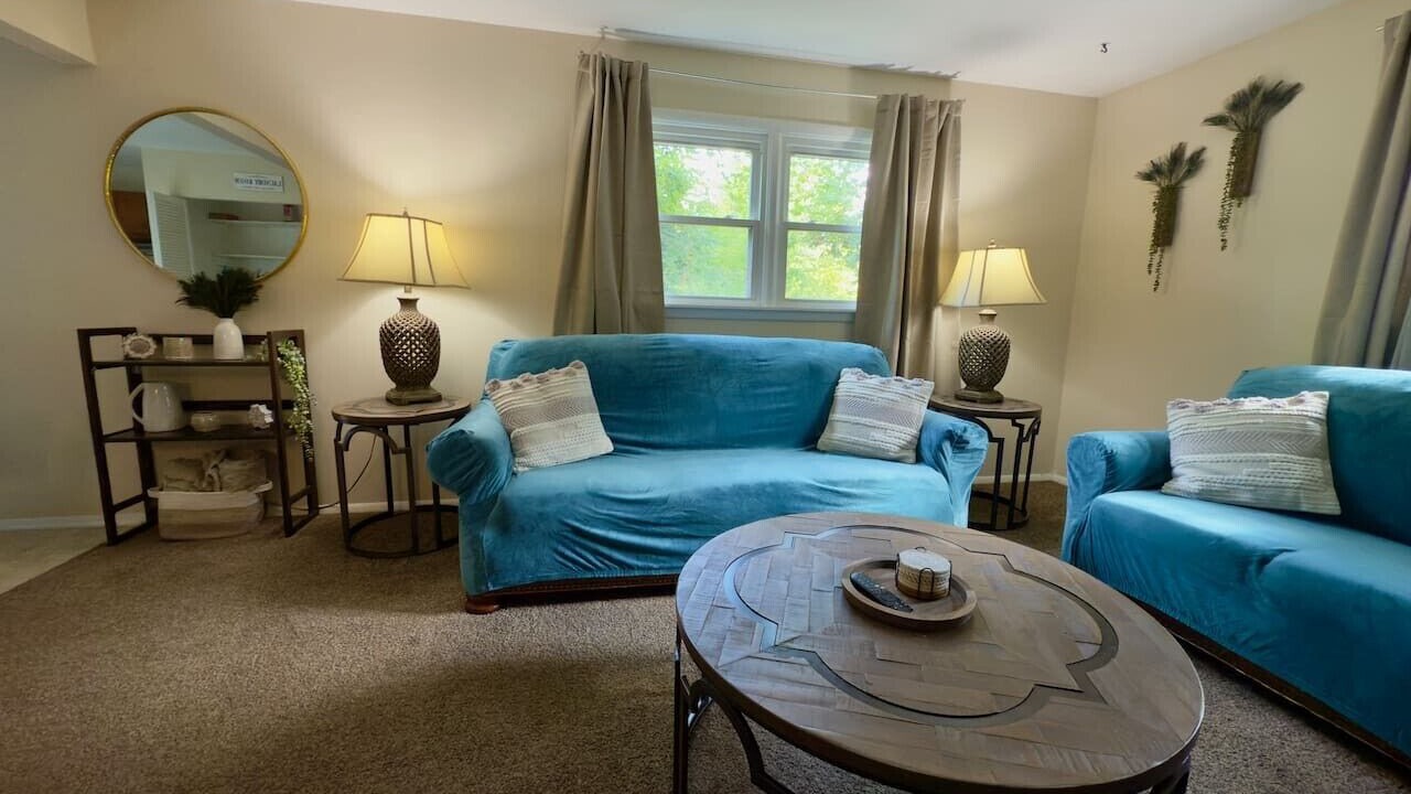 Photo of Livingroom in Avon