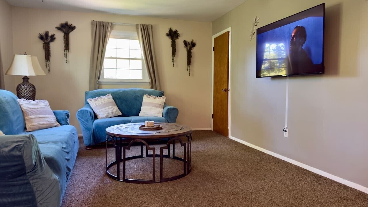 Photo of Livingroom in Avon