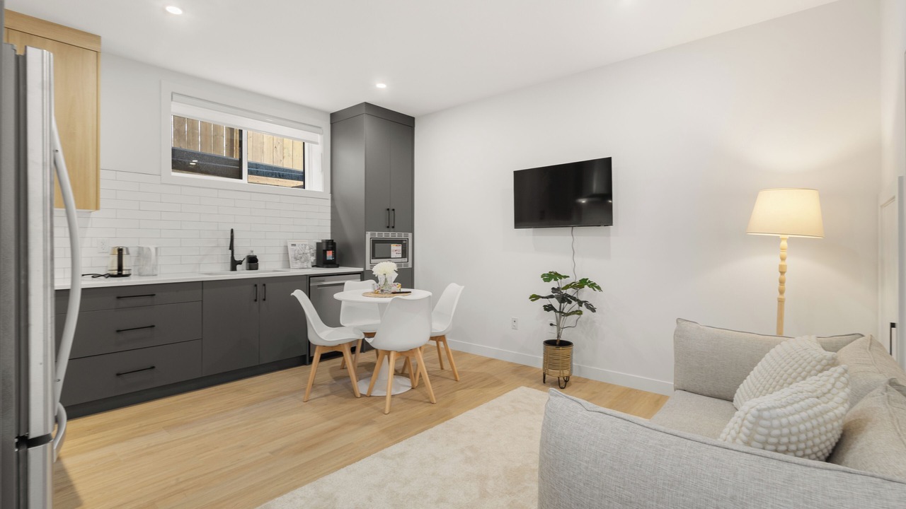 Photo of Livingroom in Shaganappi
