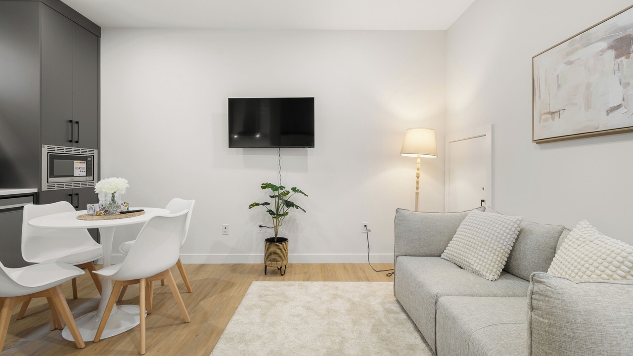 Photo of Livingroom in Shaganappi