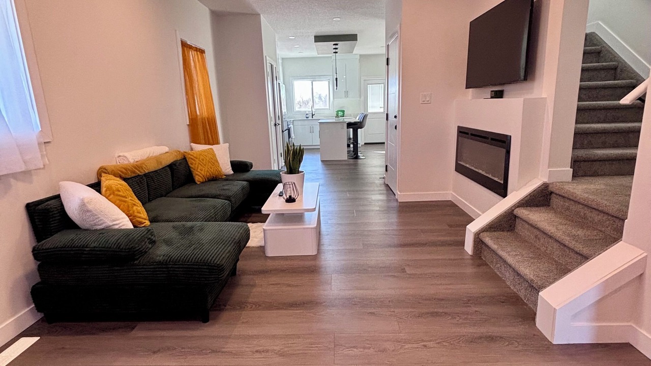 Photo of Livingroom in Northeast Edmonton
