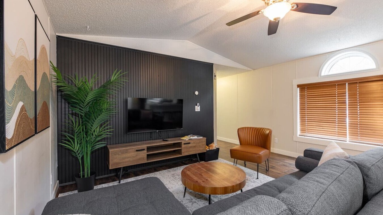 Photo of Livingroom in Hinton