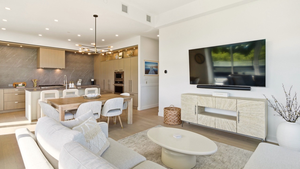 Photo of Livingroom in South Pandosy