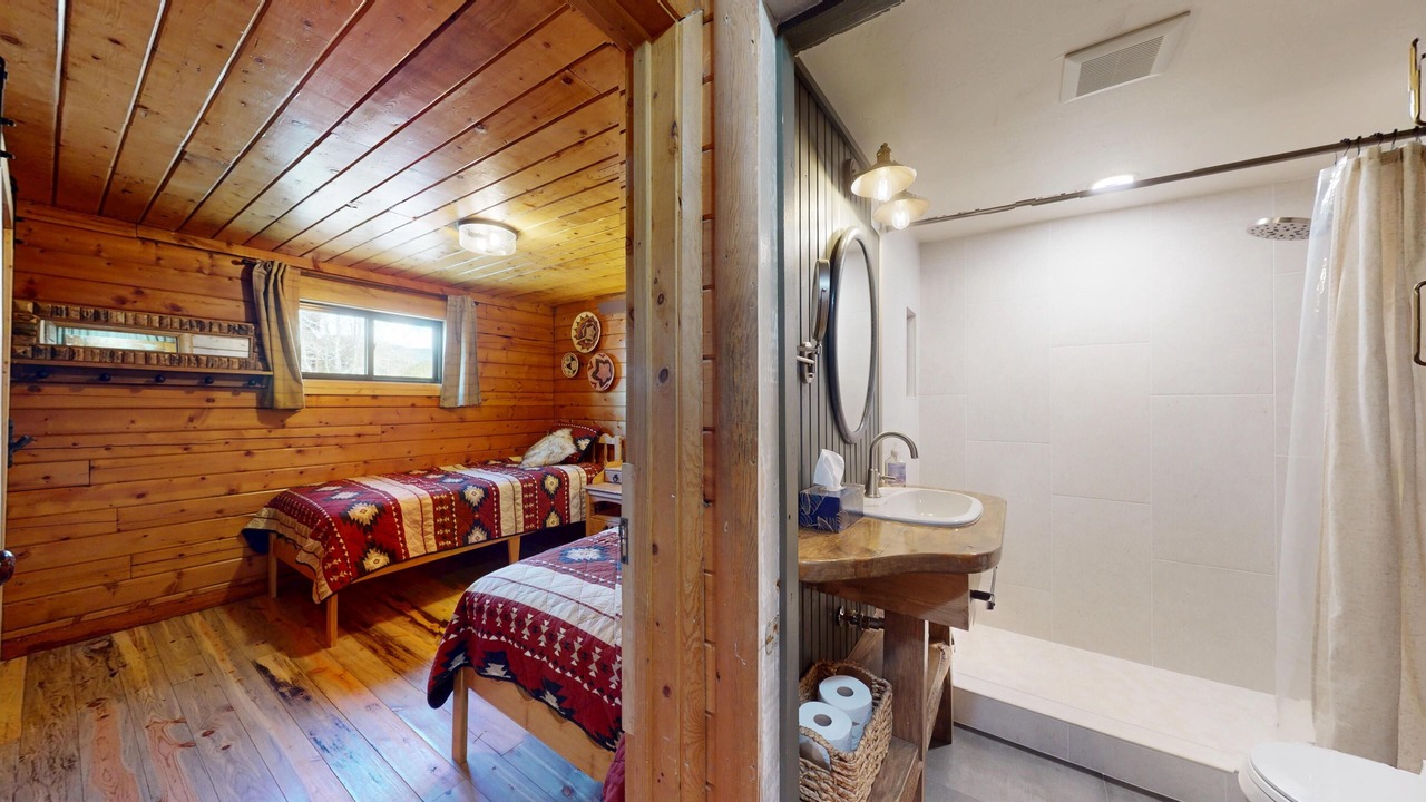 Photo of Bathroom in Pitkin