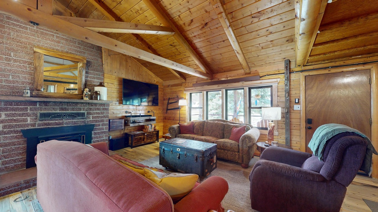 Photo of Livingroom in Pitkin