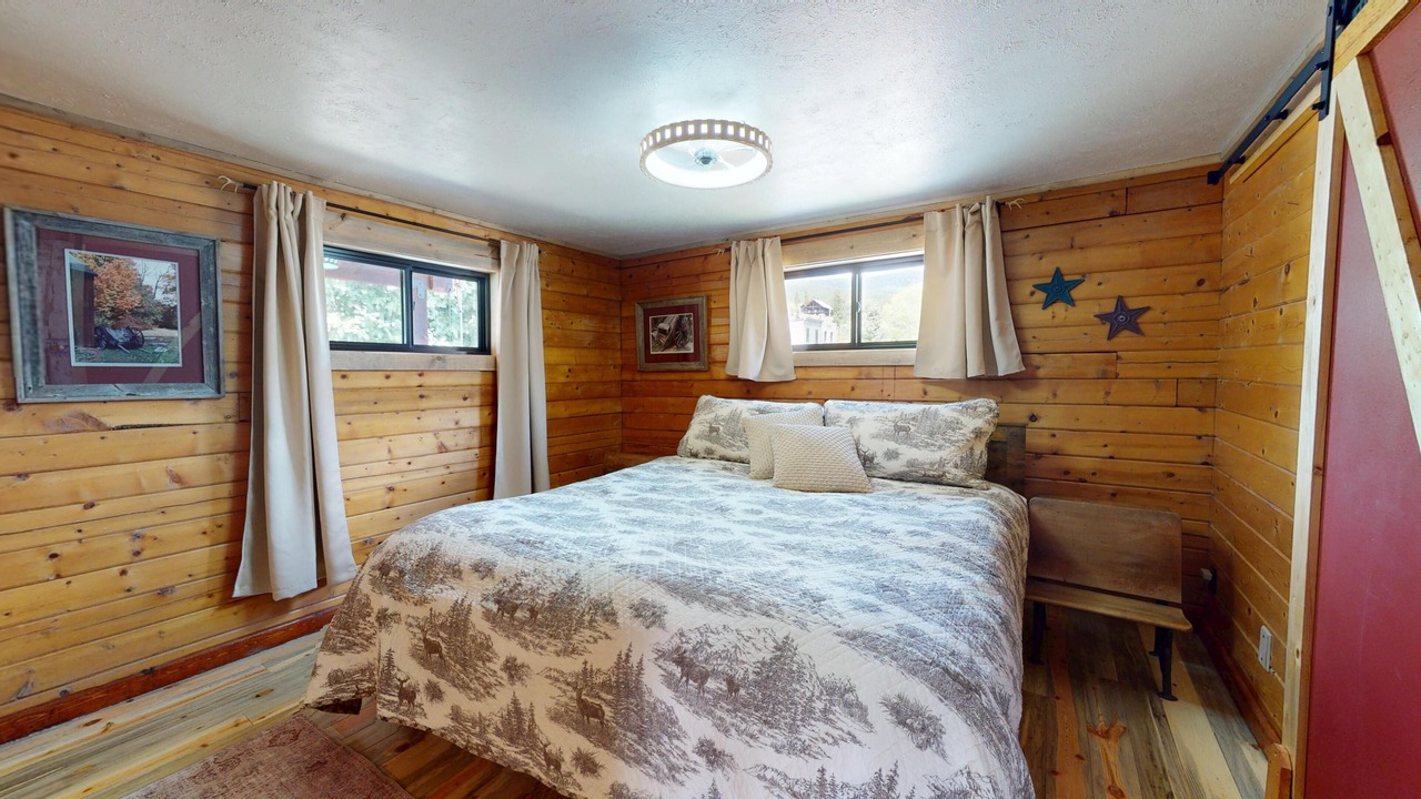 Photo of Bedroom in Pitkin