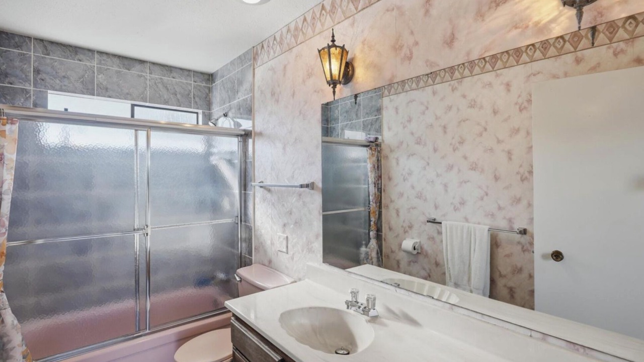 Photo of Bathroom in Delta