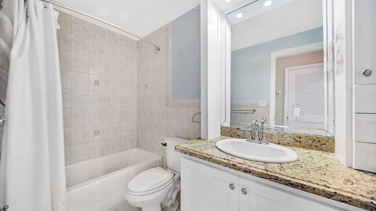 Photo of Bathroom in Coconut Creek