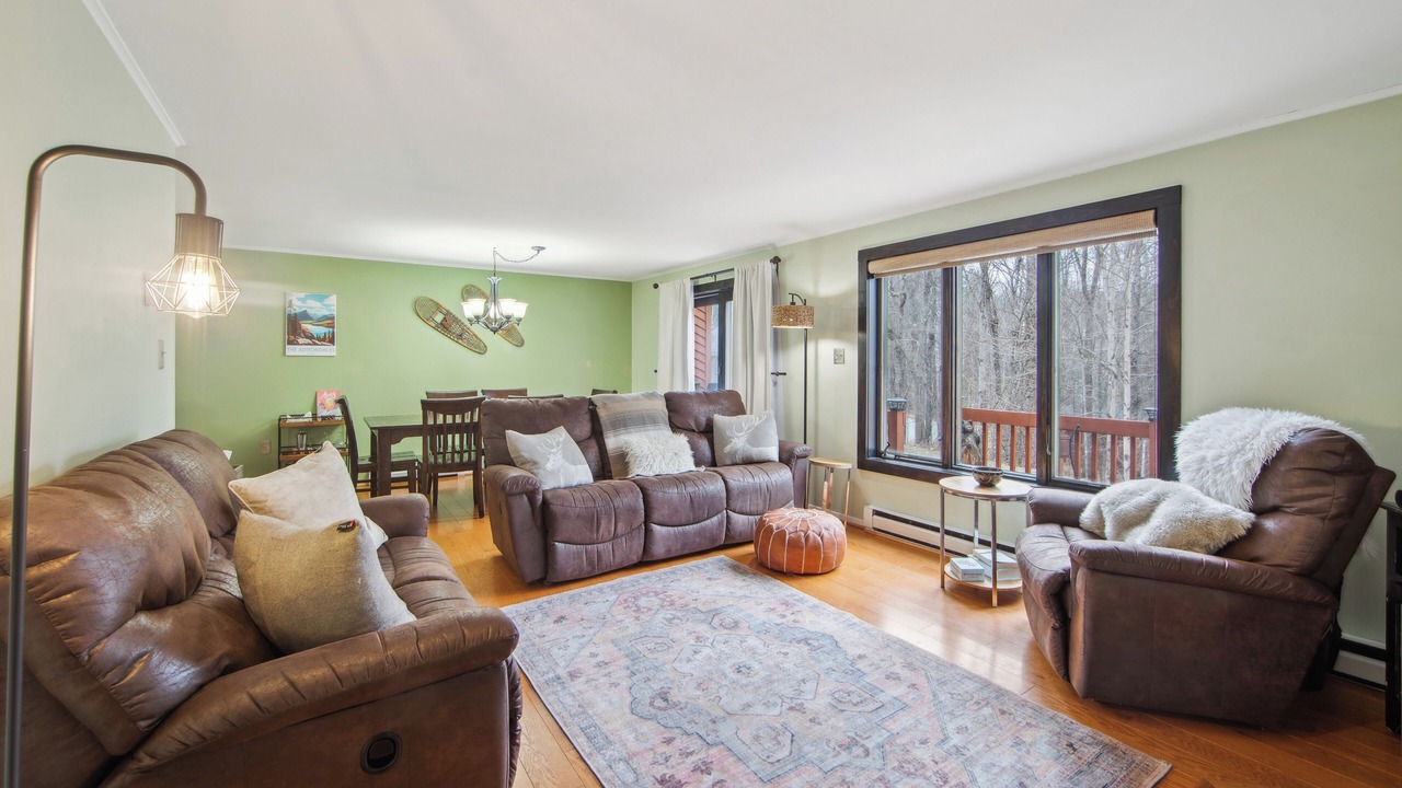 Photo of Livingroom in North Creek