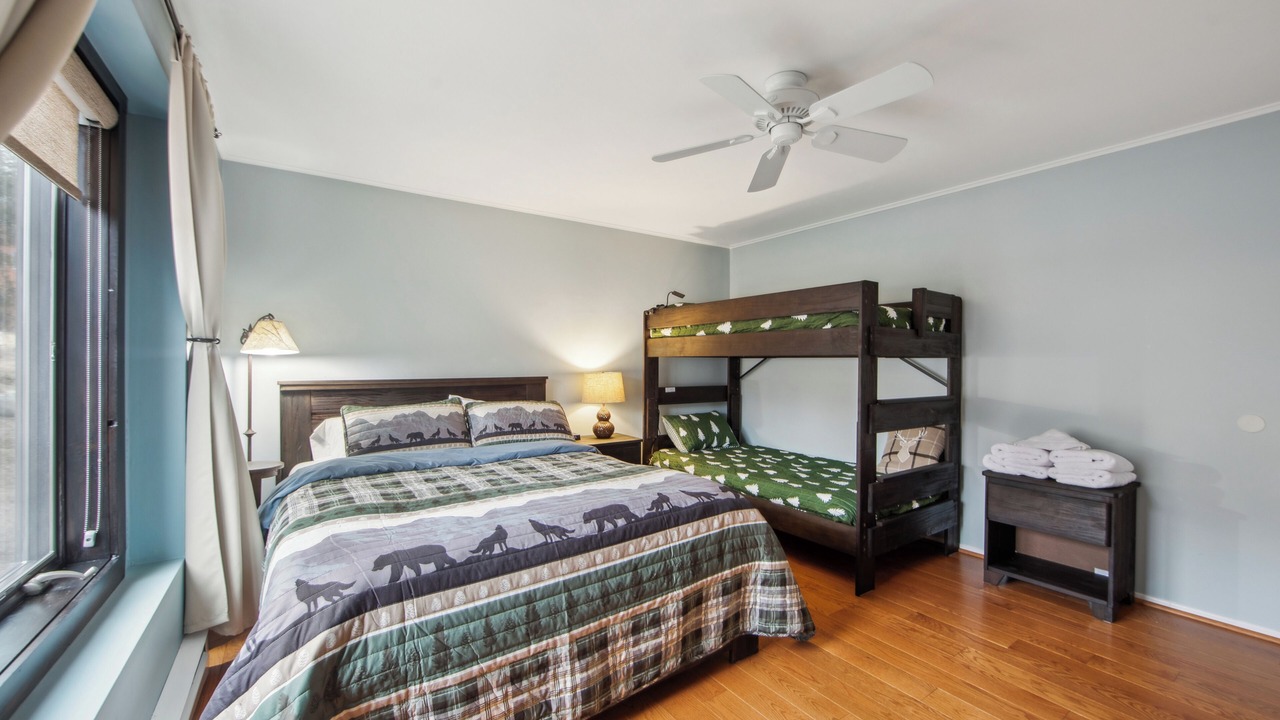 Photo of Bedroom in North Creek