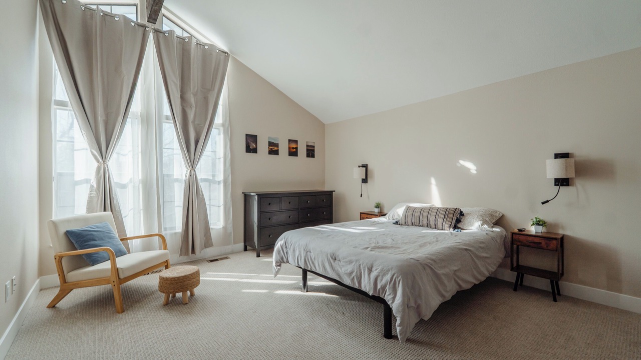 Photo of Bedroom in Dam East - West