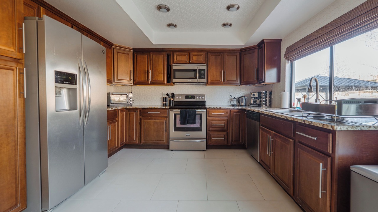Photo of Kitchen in Dam East - West