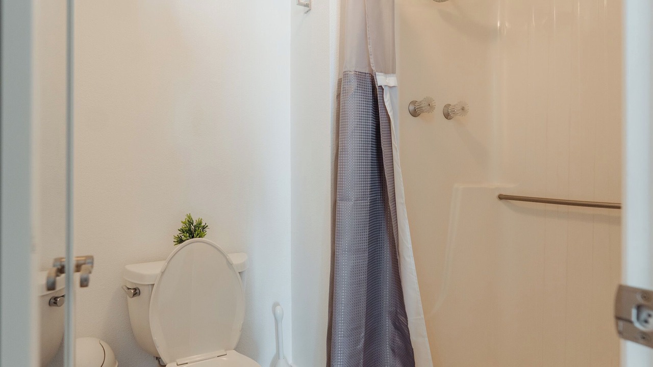 Photo of Bathroom in Dam East - West