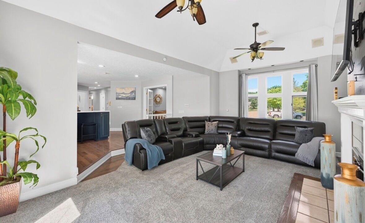 Photo of Livingroom in Amherst