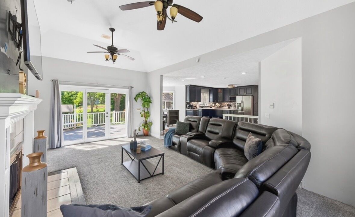 Photo of Livingroom in Amherst