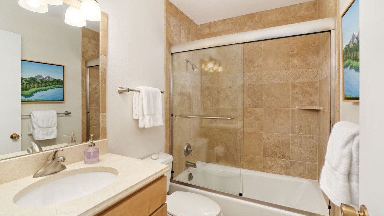 Photo of Bathroom in Carbondale