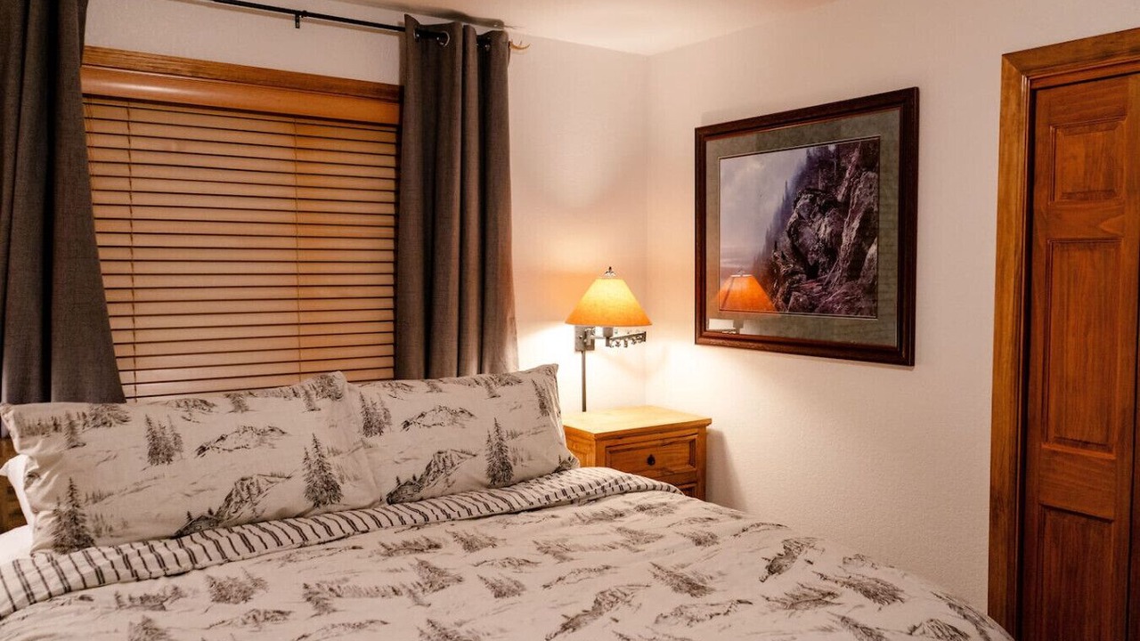 Photo of Bedroom in Grand Lake